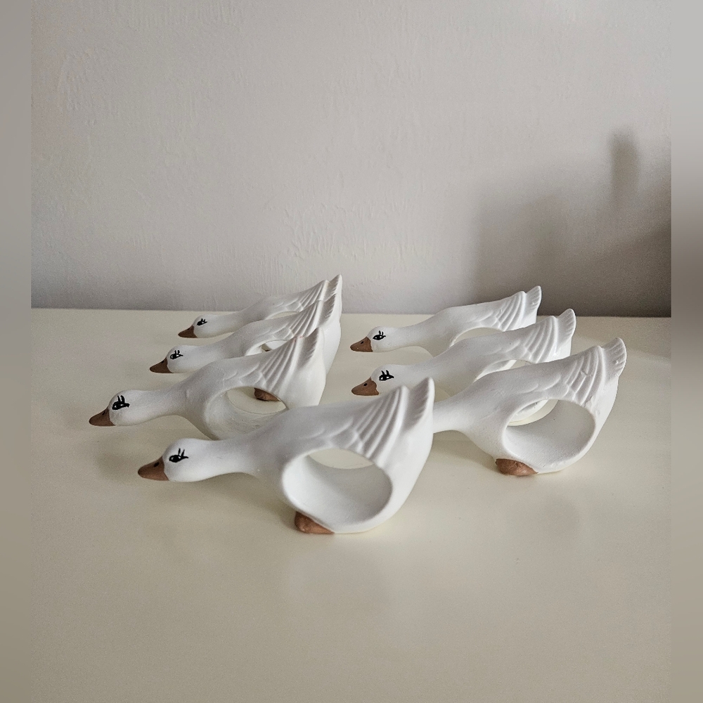 White Hand Painted Ceramic Goose Napkin Rings x 7 - Picture 7 of 11